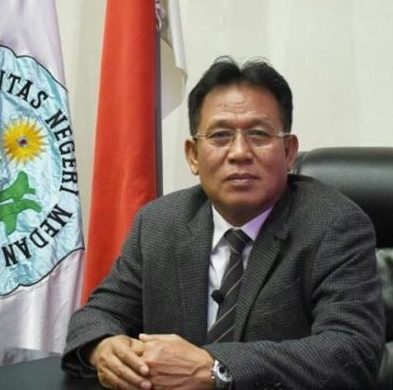 Prof. Dr. Syawal Gultom